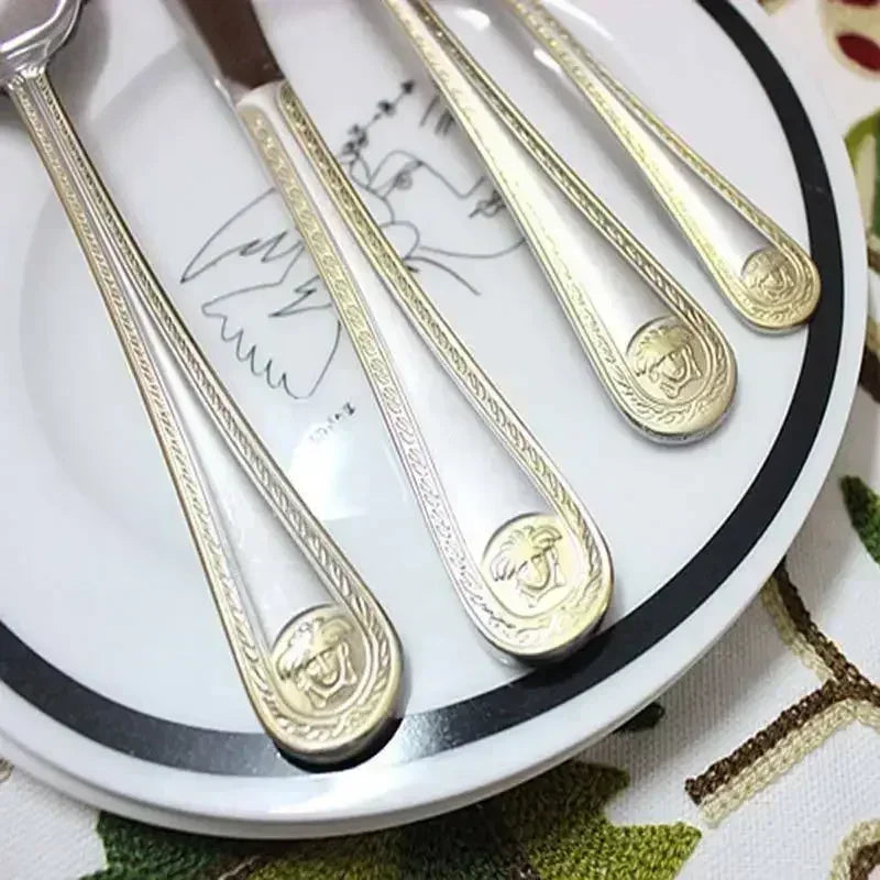 24 PCS Vintage Western Gold Plated Dinnerware Dinner Fork Knife Set Golden Cutlery Set Stainless Steel Engraving Tableware For Six.